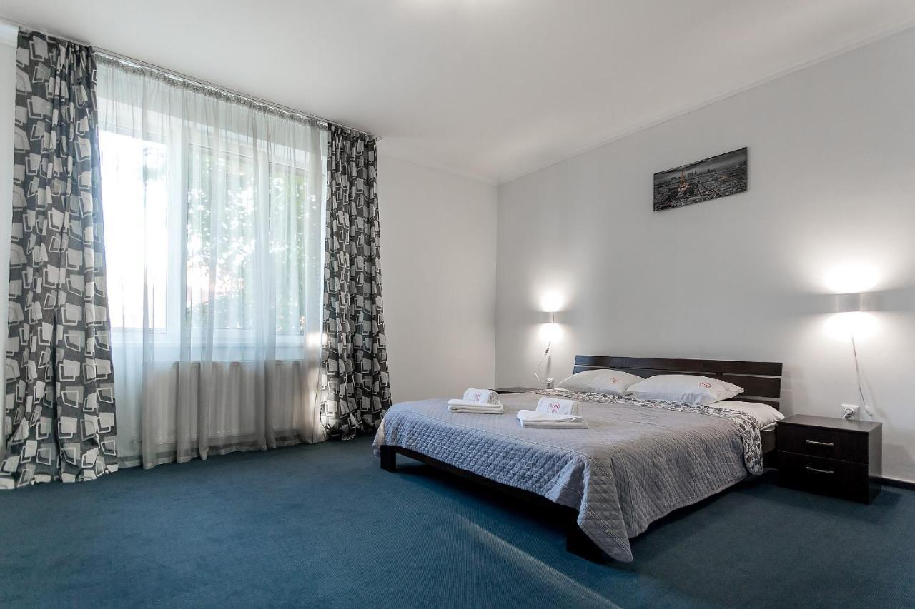 Hotel Sunlit Iwano-Frankiwsk Exterior foto