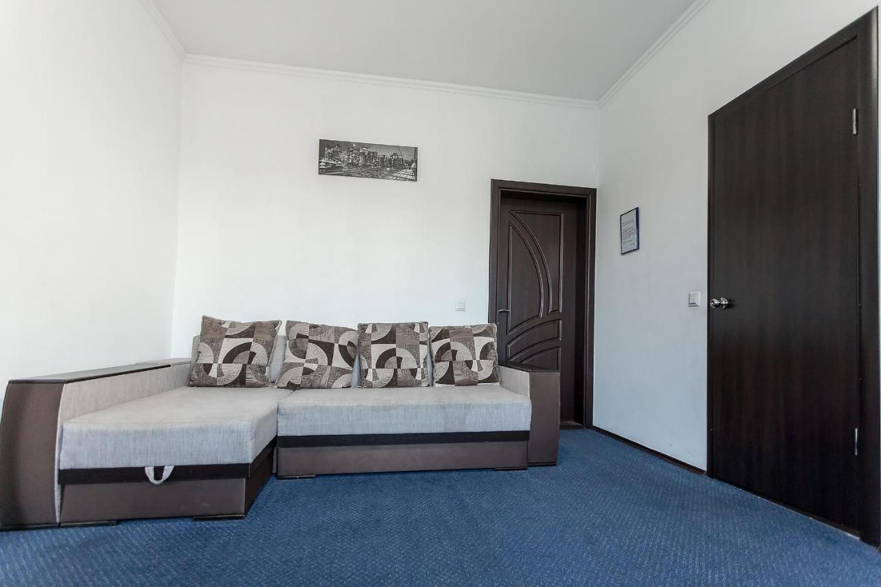 Hotel Sunlit Iwano-Frankiwsk Exterior foto