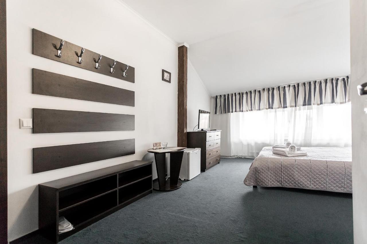 Hotel Sunlit Iwano-Frankiwsk Exterior foto